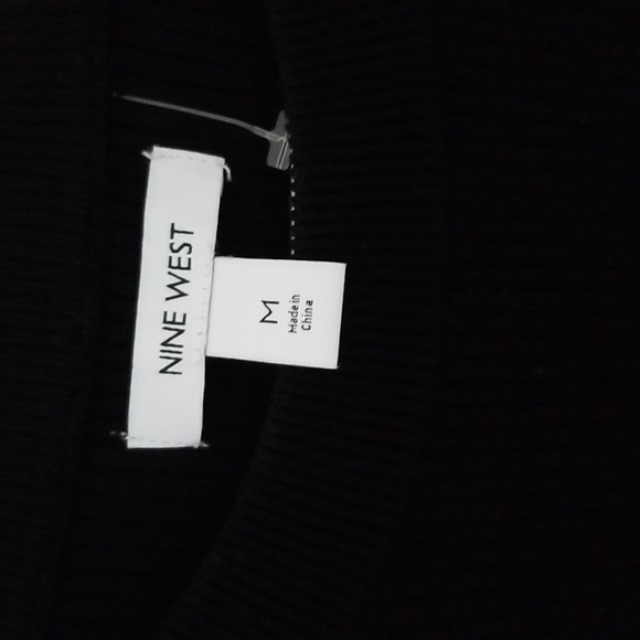 Nine West Sweater - NWOT - Picture 3 of 5